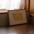Franse wandspiegel met walnotenhouten frame – Vintage decoratie uit het midden van de vorige eeuw in een minimalistische stijl 2