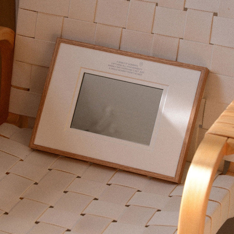 Franse wandspiegel met walnotenhouten frame – Vintage decoratie uit het midden van de vorige eeuw in een minimalistische stijl 4