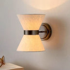 Minimalistische wandlamp gemaakt van wabi-sabi stof. 1