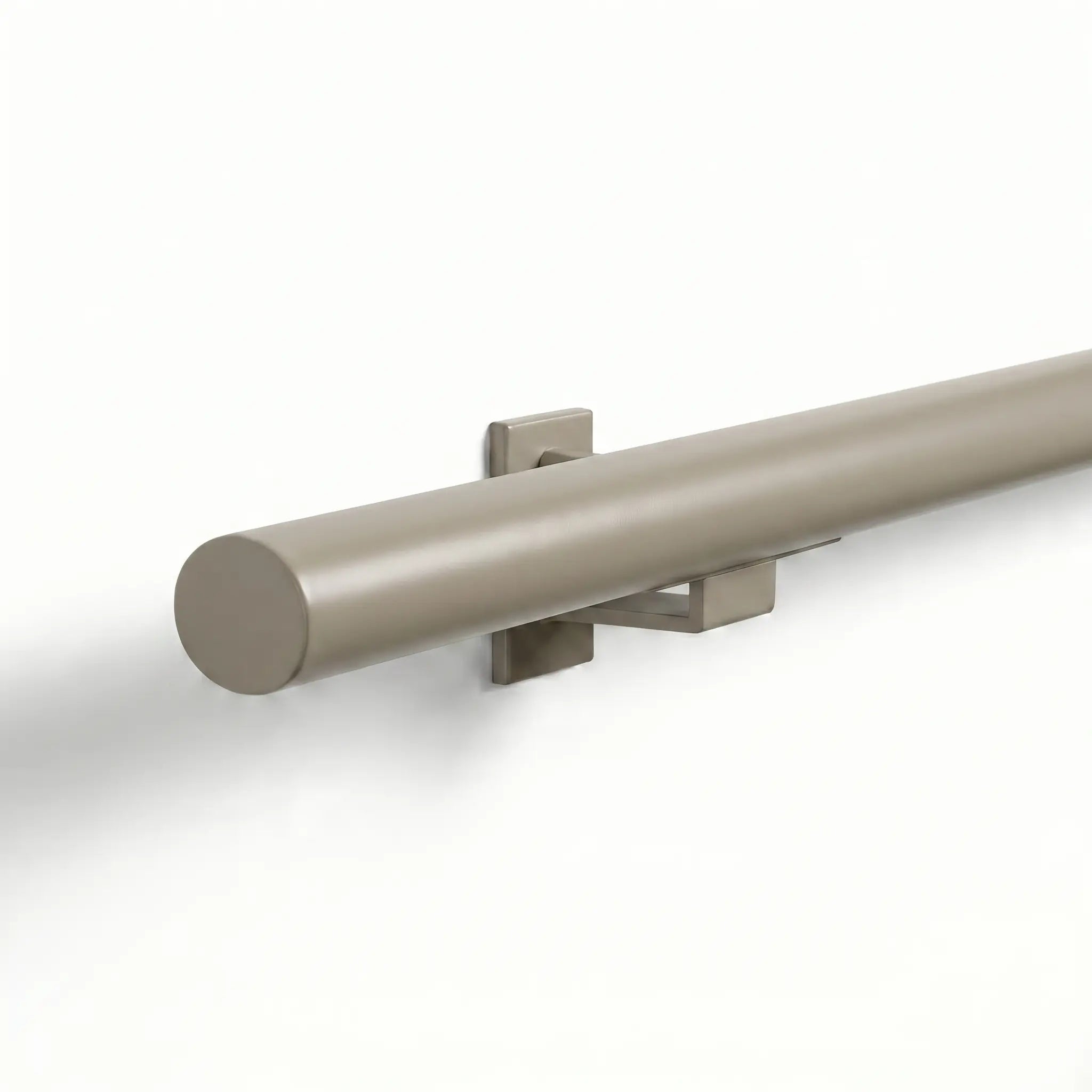 STAALFABRIQ greige round seamless 30mm stair railing trapleuning with a smooth finish, shown in RAL 1019 color.