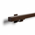 Stalen trapleuning Terra Brown vierkante naadloze handrail with 30x30mm dimensions, made by STAALFABRIQ, in RAL 8028 color.